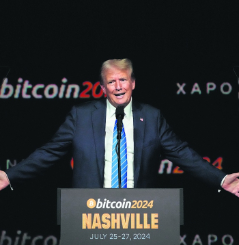 Republikāņu partijas prezidenta amata kandidāts Donalds Tramps kriptovaltūtas "Bitcoin" konferencē Nešvilā 2024. gada jūlijā.