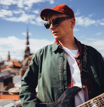 Alternatīvā roka un indie mūziķis RAUM.