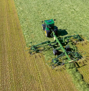 'Krone Swadro TC 1250 Pro' vālotājs. 'Krone Swadro TC 1250 Pro' vālotājs.