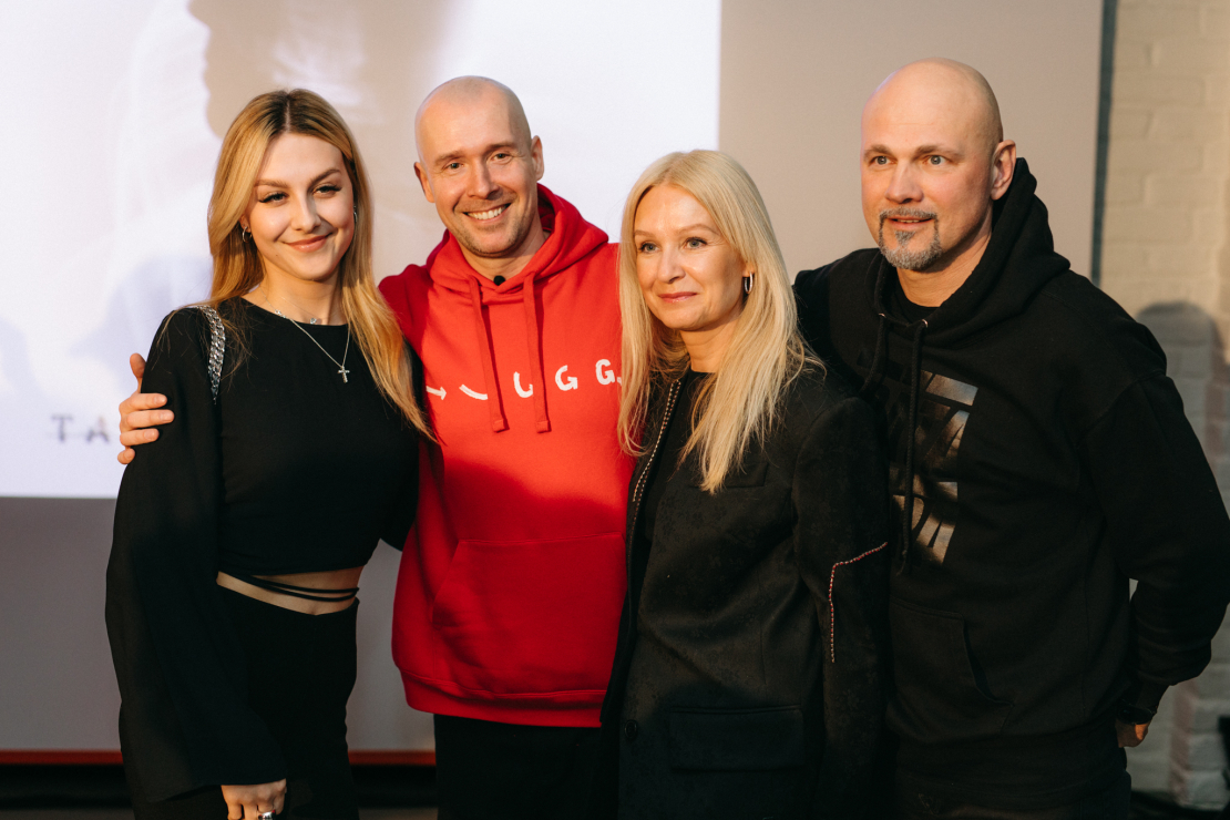 Gustavo jaunā albuma noklausīšanās pasākums.