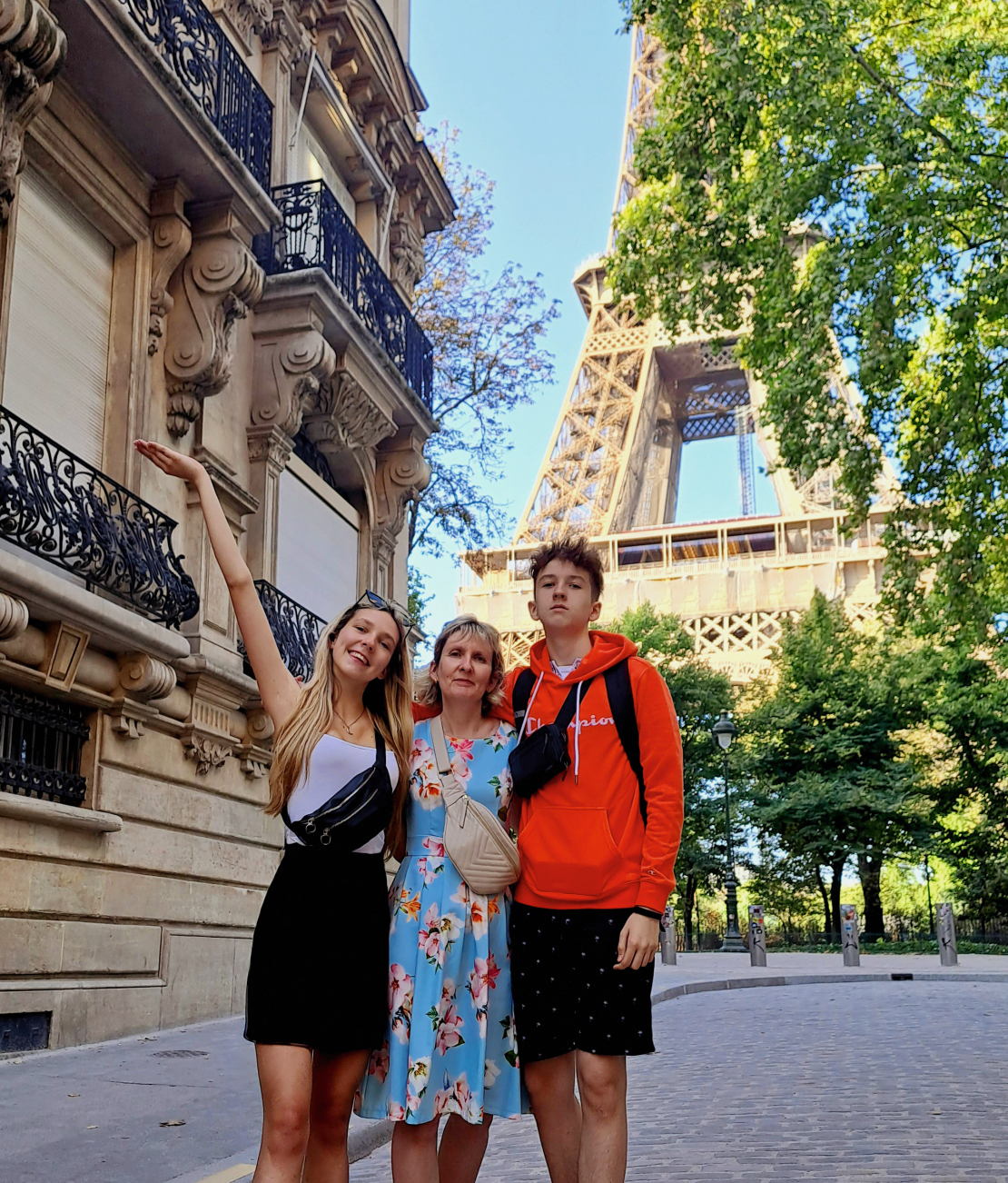 Inga Kļaviņa ar bērniem ceļo uz Parīzi