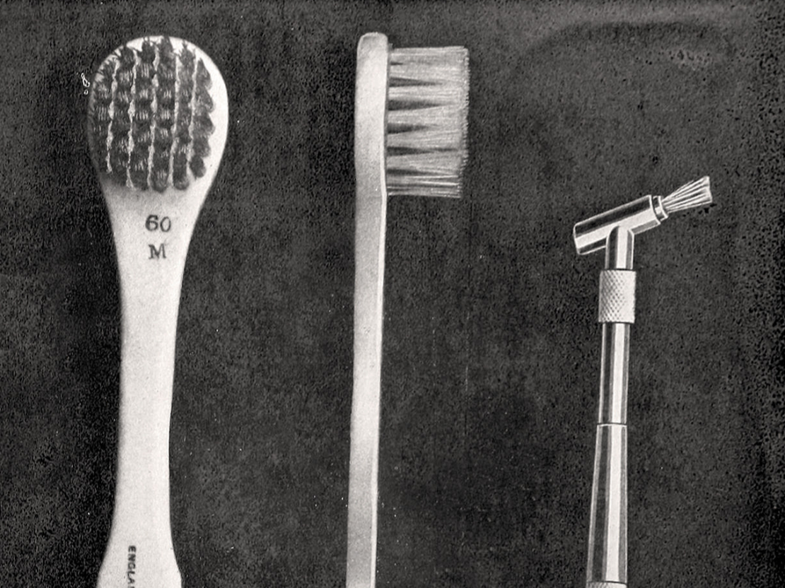 1916. gadā ražotas zobu sukas.