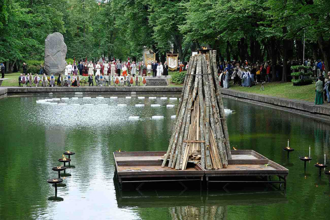 Dziesmu un deju svētki