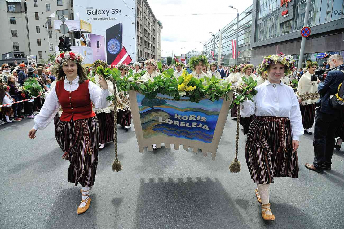 Dziesmu un deju svētki