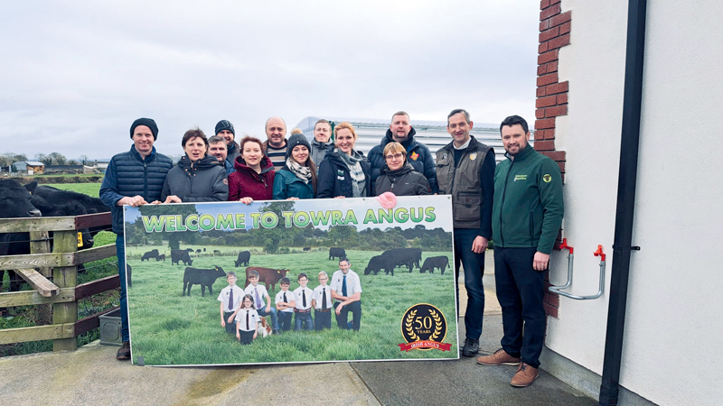 Brauciena dalībnieki saimniecībā "Towra Angus".