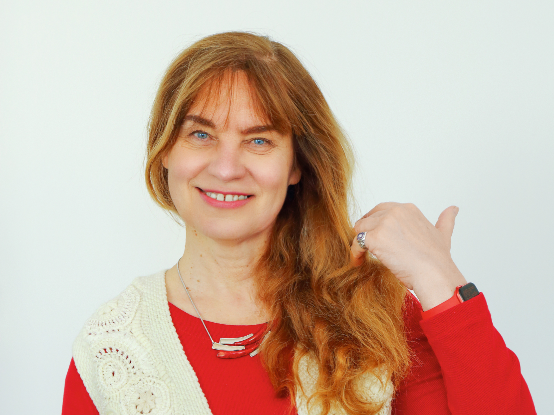 Veste no tamborētiem aplīšiem.