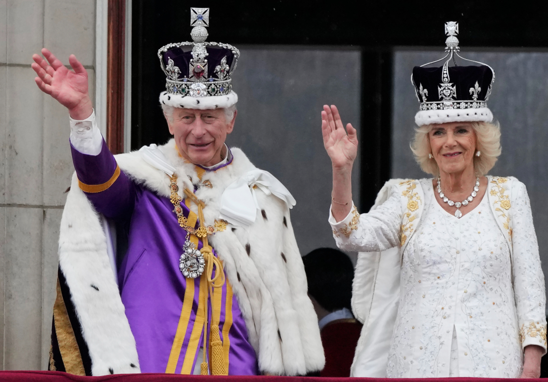 Karalis Čārlzs III un karaliene Kamilla.