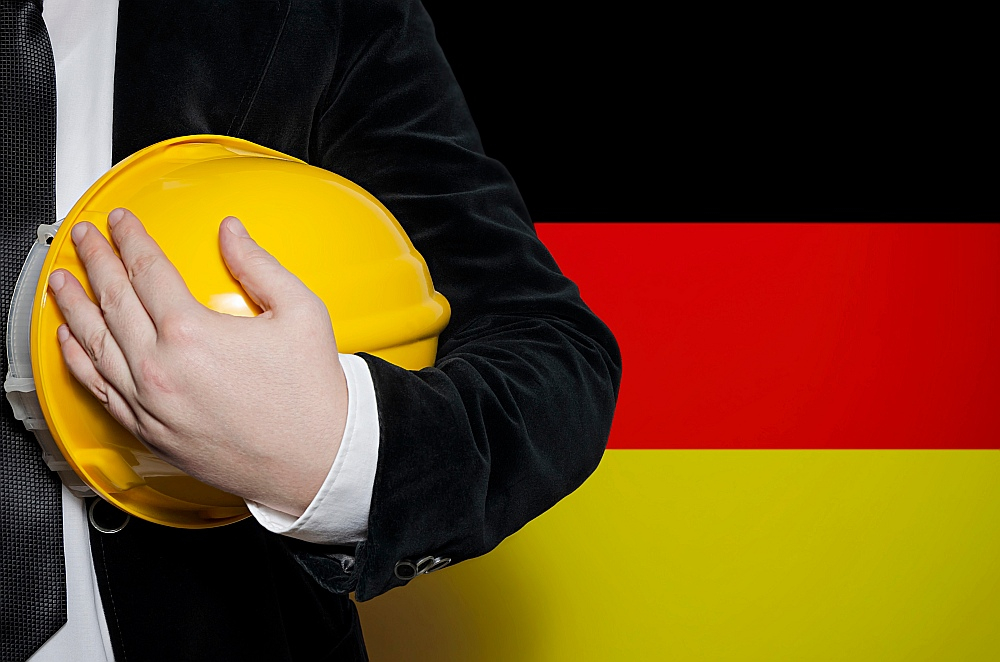 Vācijā gan privātpersonas, gan arī uzņēmumi, kas veic būvniecības vai remonta darbus, sūdzas, ka darbi ieilgst un ievērojami sadārdzinās, jo trūkst amatnieku.
