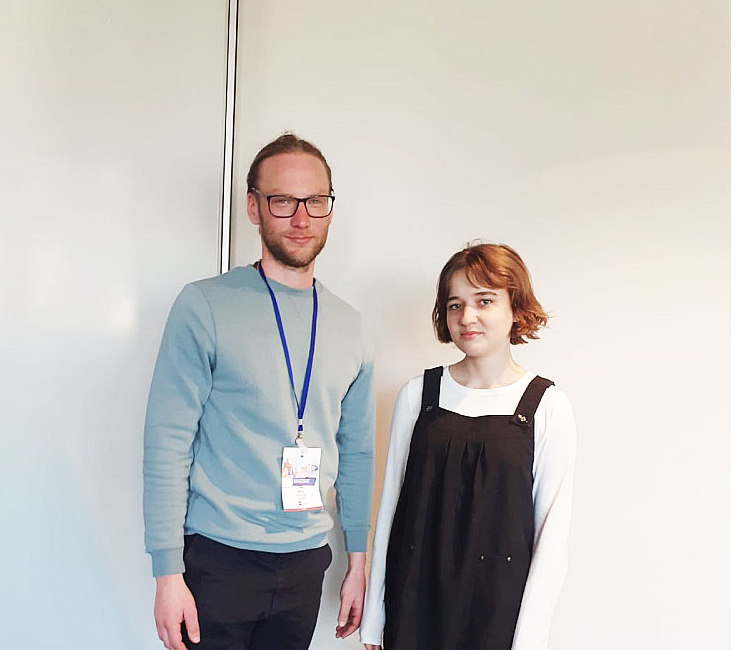 Ansis Svitiņš un Anna Marija Ozola – divi no trim jauniešiem, kas pārstāvēja Latviju Eiropas pilsoņu paneļa diskusijās par mācību mobilitāti.