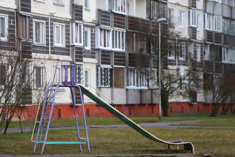 Aizdevumam zemes izpirkšanai daudzstāvu dzīvojamā nama dzīvokļu īpašnieki varēs pieteikties ar pilnvarotās personas starpniecību, balstoties uz dzīvokļu īpašnieku kopības lēmumu.