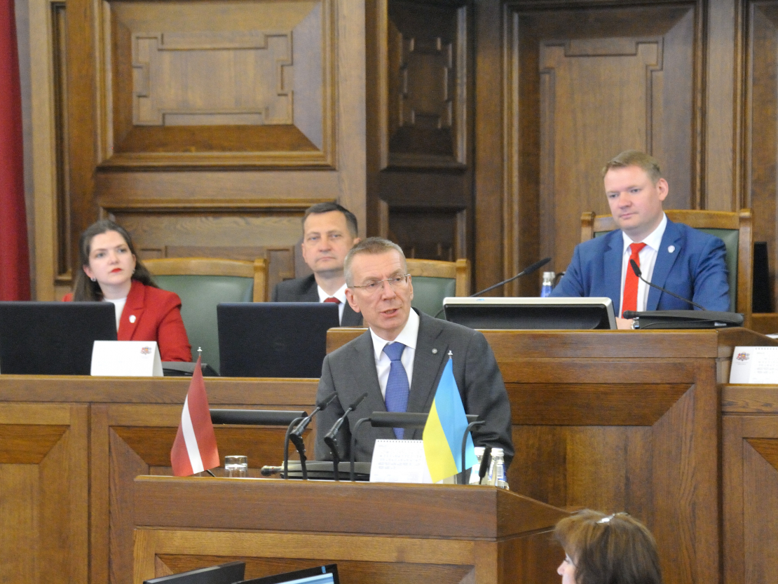 Edgars Rinkēvičs tiek ievēlēts par Latvijas Valsts prezidentu.