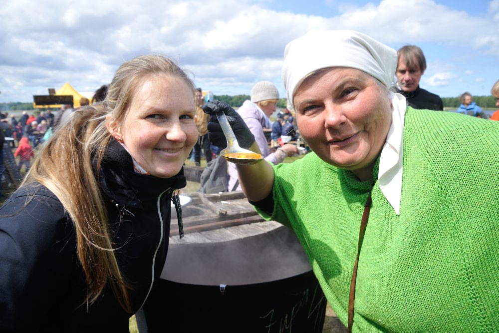 Latvijas Etnogrāfiskajā brīvdabas muzejā tradicionālais gadatirgus.