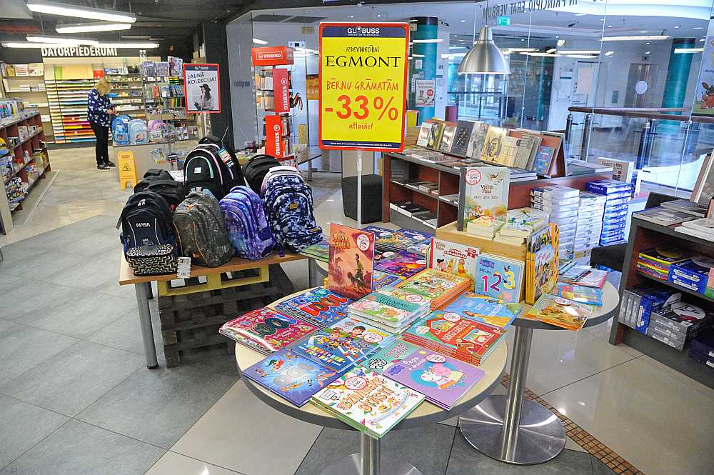 AS "Latvijas Mediji" grāmatu veikals Grāmatnīca Globuss - "Globuss Rīga". Galleria Riga, Dzirnavu 67, 6. stāvs.
