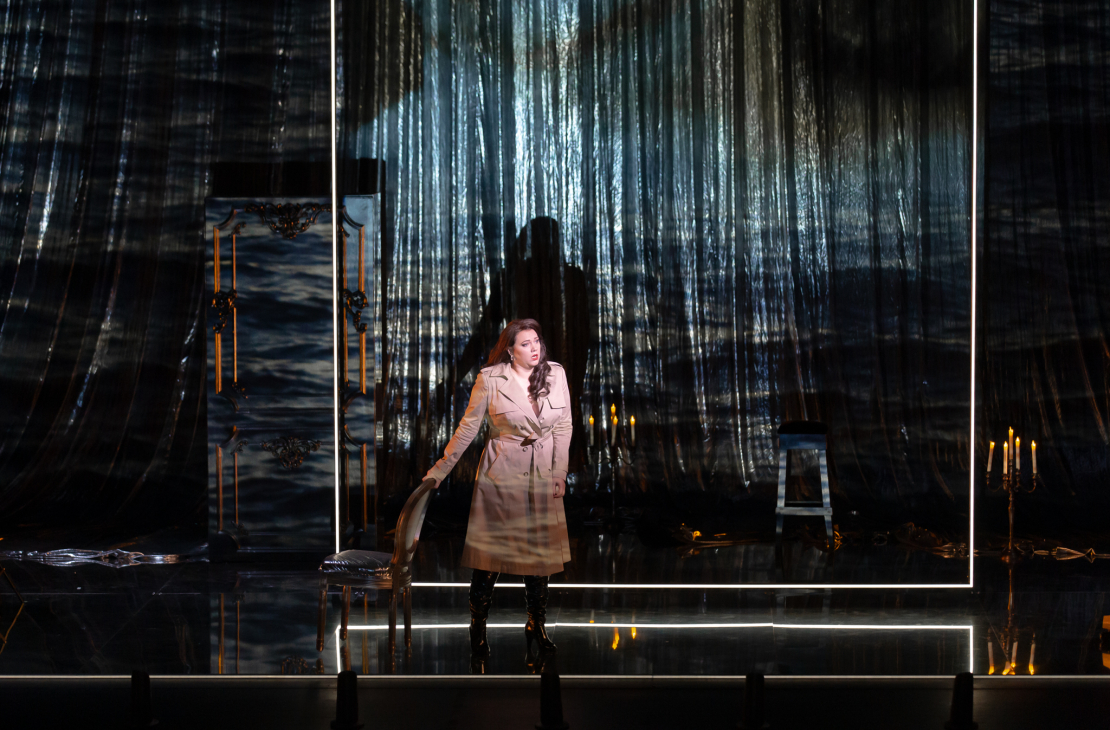 Operas "Adriāna Lekuvrēra" pirmizrāde Latvijas Nacionālajā operā.