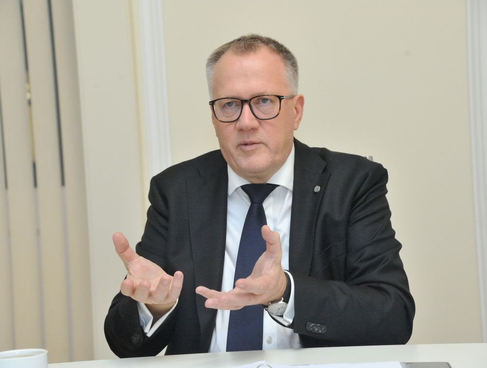 Finanšu ministrs Arvils Ašeradens.