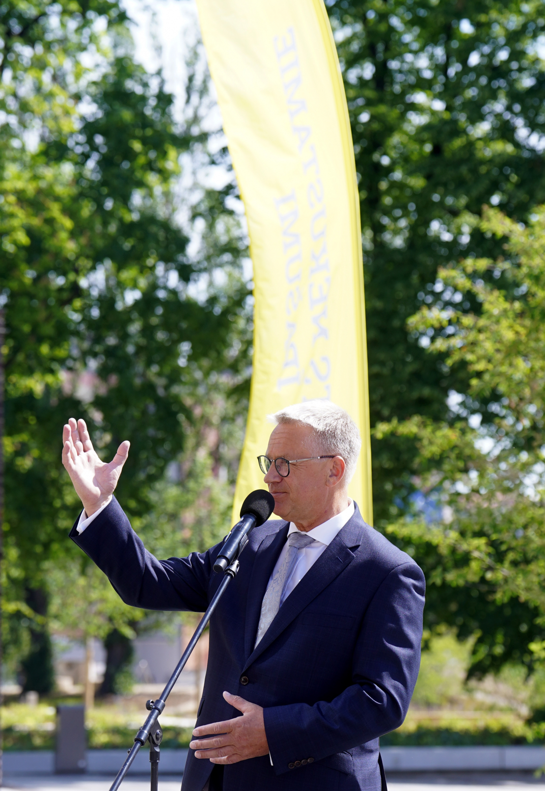 Atklāts Dailes teātra skvērs. Nauris Puntulis. 