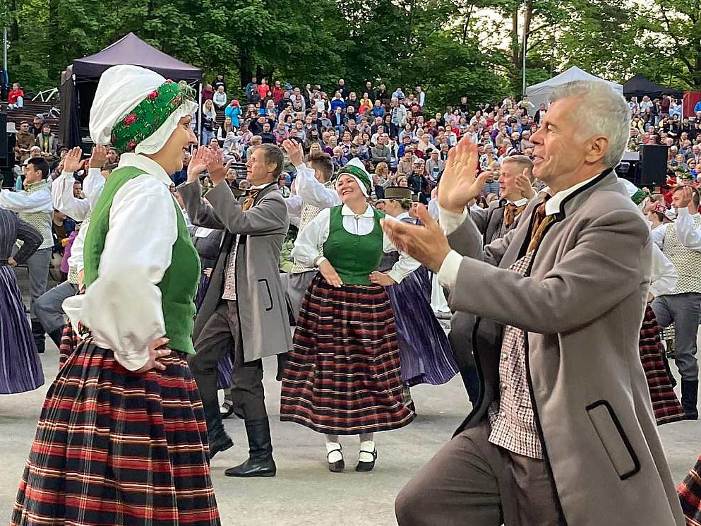 Ivars Bušmanis: "Kopīgo enerģiju, kas rodas dejojot, nevar iegūt nekur citur."