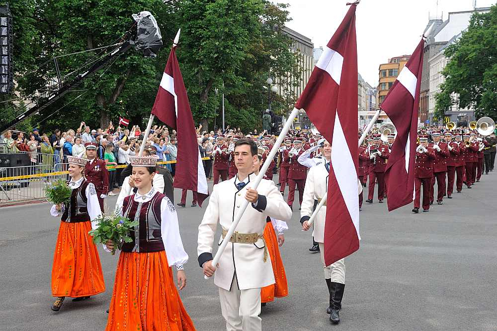 Dziesmu svētku gājiens.