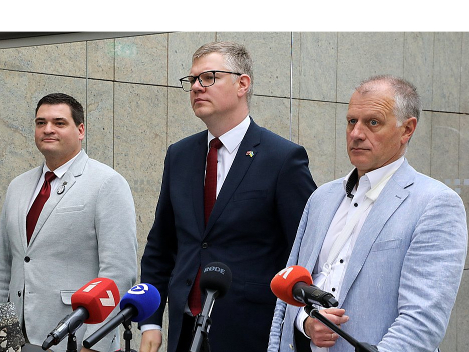 Ar divu stundu starpību preses konferences Rīgas domē rīkoja gan mērs Mārtiņš Staķis (no kreisās), gan viņa oponenti koalīcijā – Edvards Ratnieks, Vilnis Ķirsis un Olafs Pulks.