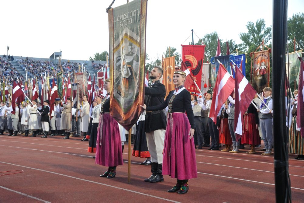 Deju lieluzvedums "Mūžīgais dzinējs".