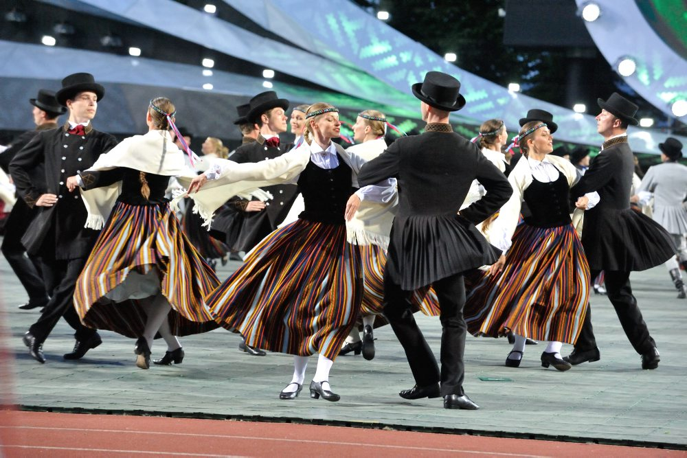Deju lieluzvedums "Mūžīgais dzinējs".