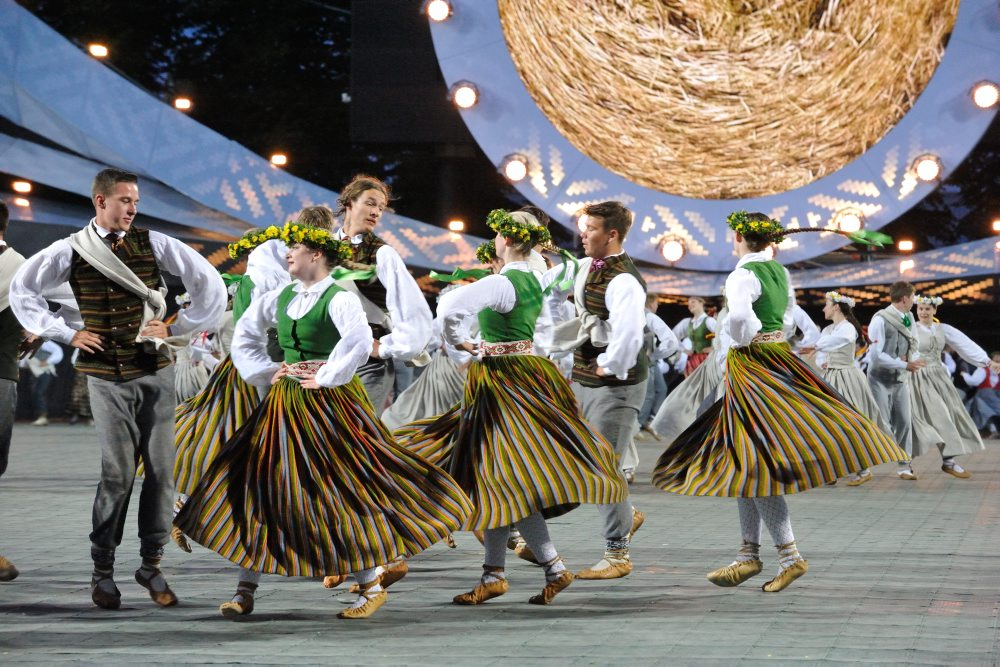 Deju lieluzvedums "Mūžīgais dzinējs".