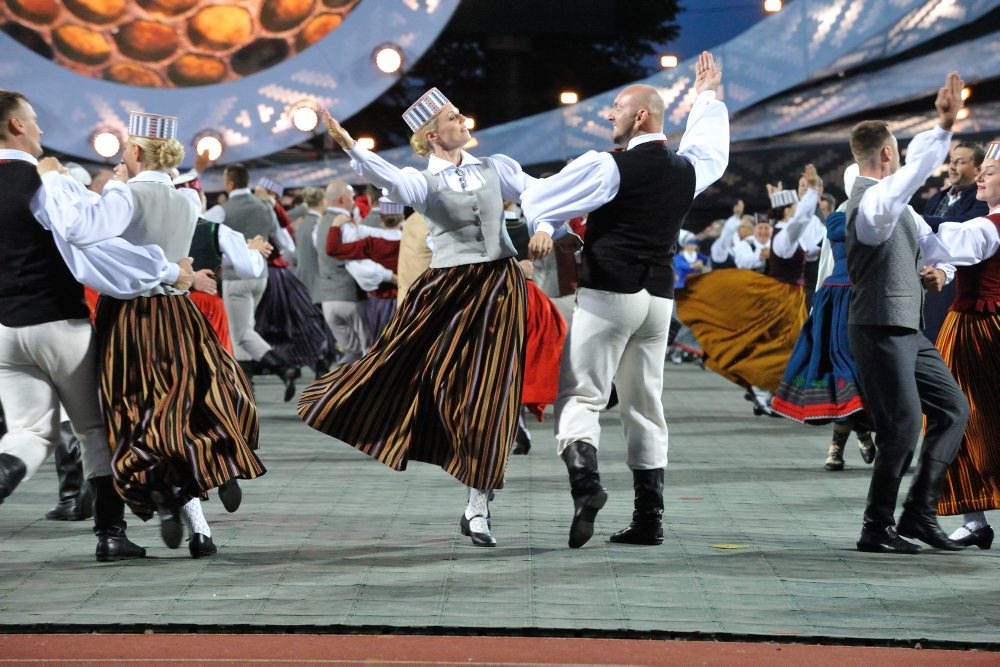 Deju lieluzvedums "Mūžīgais dzinējs".