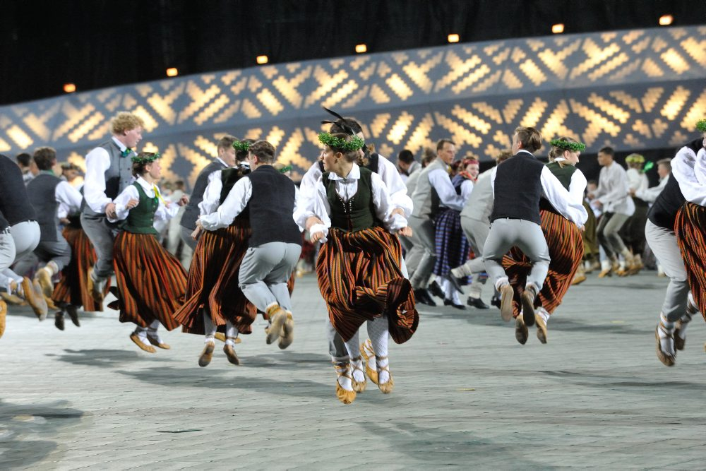 Deju lieluzvedums "Mūžīgais dzinējs".