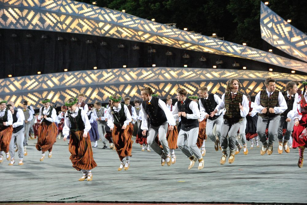 Deju lieluzvedums "Mūžīgais dzinējs".