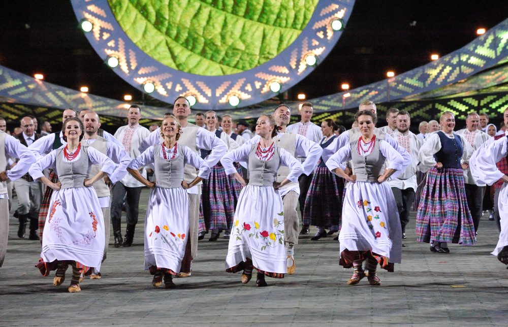 Deju lieluzvedums "Mūžīgais dzinējs".