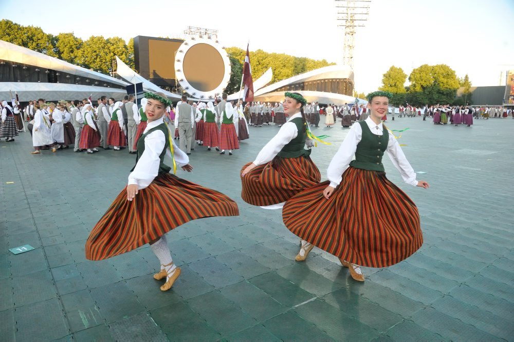 Deju lieluzvedums "Mūžīgais dzinējs".