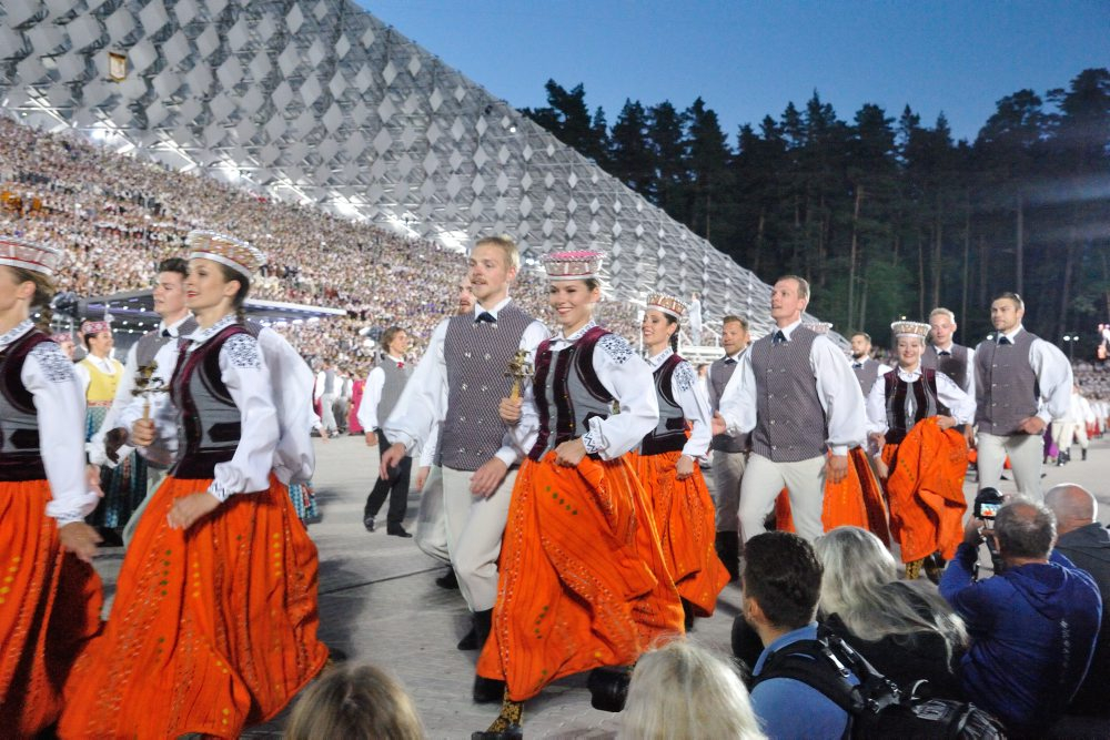 Dziesmu un deju svētku noslēguma koncerts "Kopā augšup". 