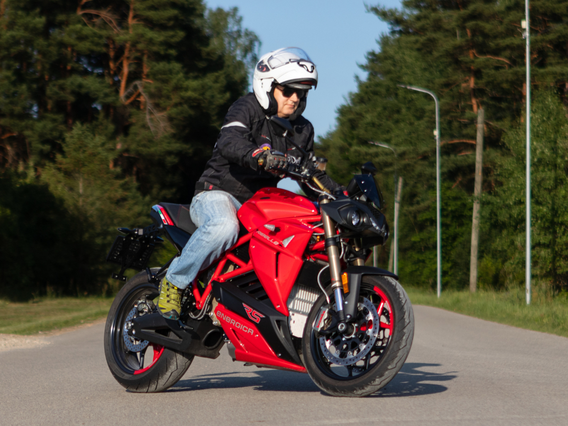 "Energica Eva Ribelle RS".