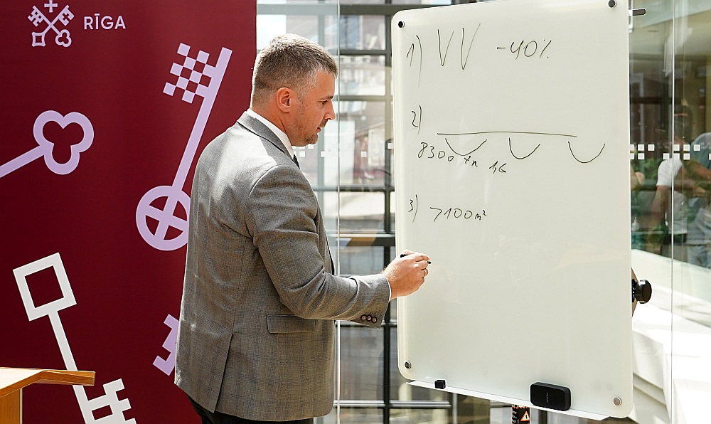 Rīgas pilsētas izpilddirektors Jānis Lange informē par disciplinārlietas izmeklēšanas rezultātiem.