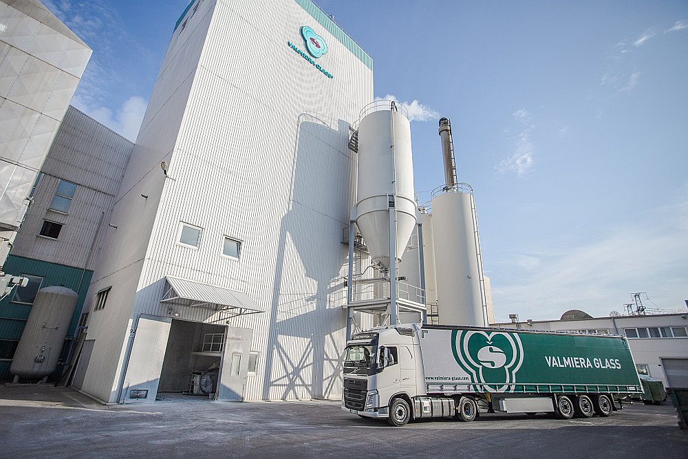 AS "Valmieras stikla šķiedra" veic nozīmīgas investīcijas energoefektivitātē un resursu patēriņa samazināšanā, bet vienlaikus virzās uz augsta silīcija oksīda satura stikla šķiedras audumu ražošanu.