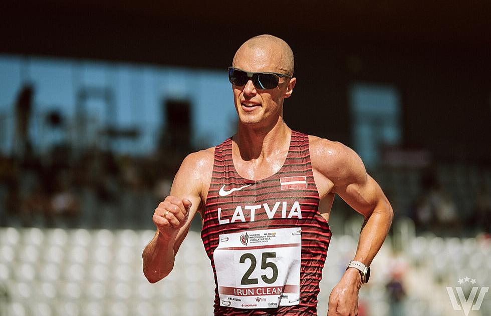 Arnis Rumbenieks Prezidenta balvas izcīņā vieglatlētikā 10 000 m soļošanā uzvarēja astoto reizi, bet pirmo reizi ar sacensību augstvērtīgāko rezultātu vīriešiem.