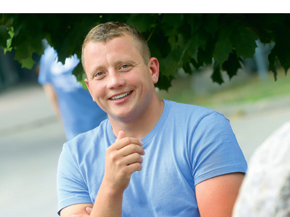 "Sekojot līdzi informācijai, apmeklējot seminārus, lauka dienas, lasot speciālo literatūru, mūsdienās var nopelnīt daudz vairāk, nekā vienkārši iemācoties vadīt labi aprīkotu traktoru. Tendence ir nepārprotama – zināšanās investēt noteikti ir vērts," teic Vidis Armalis, SIA "Linas Agro" Graudu iepirkumu direktors.