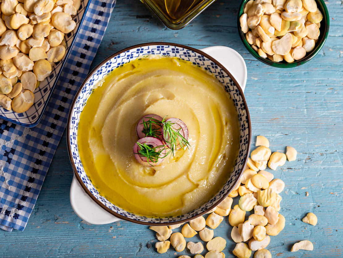 Cūku pupu pastēte ar riekstiem.  