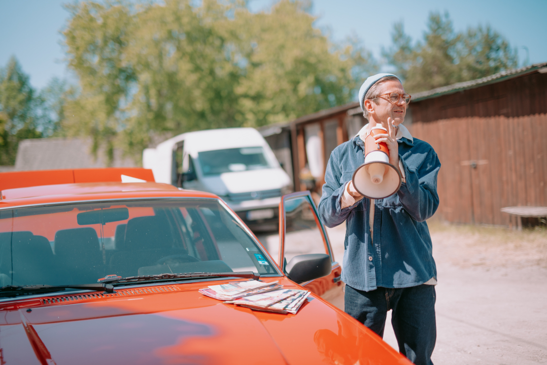 LMT komēdijseriāla "Pilna pastkaste" filmēšana Ķemeros.