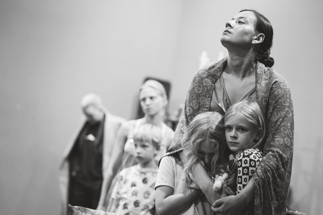 Dailes teātrī top Džona Malkoviča "Leopoldštate".