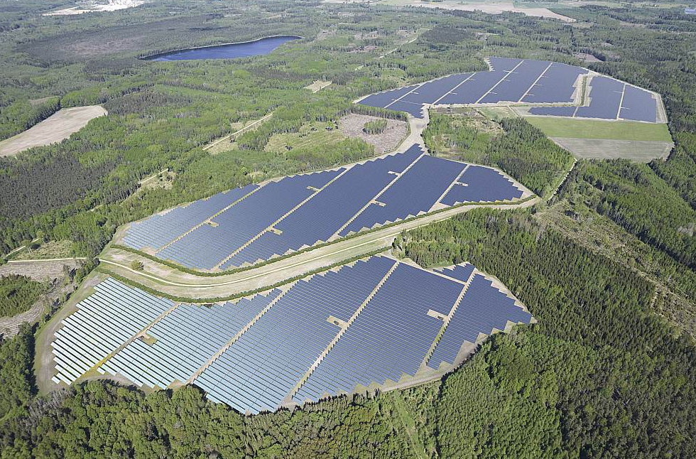 Brocēnos plānotais saules paneļu parks, kuru jāpabeidz 2025. gadā, būs viens no lielākajiem Latvijā.