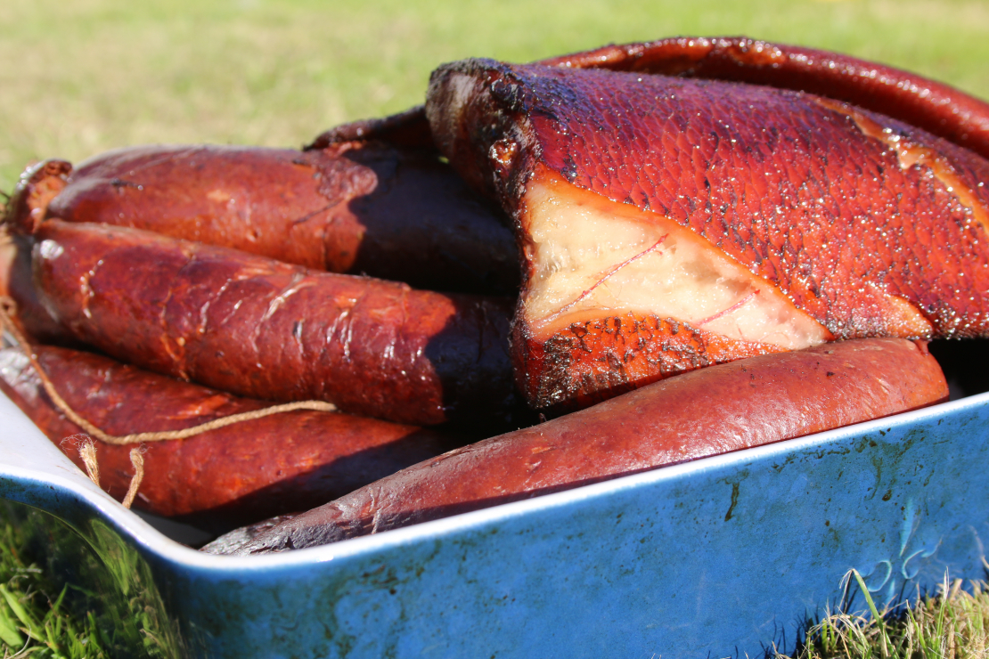 Desas var kūpināt kopā ar bebra asti.