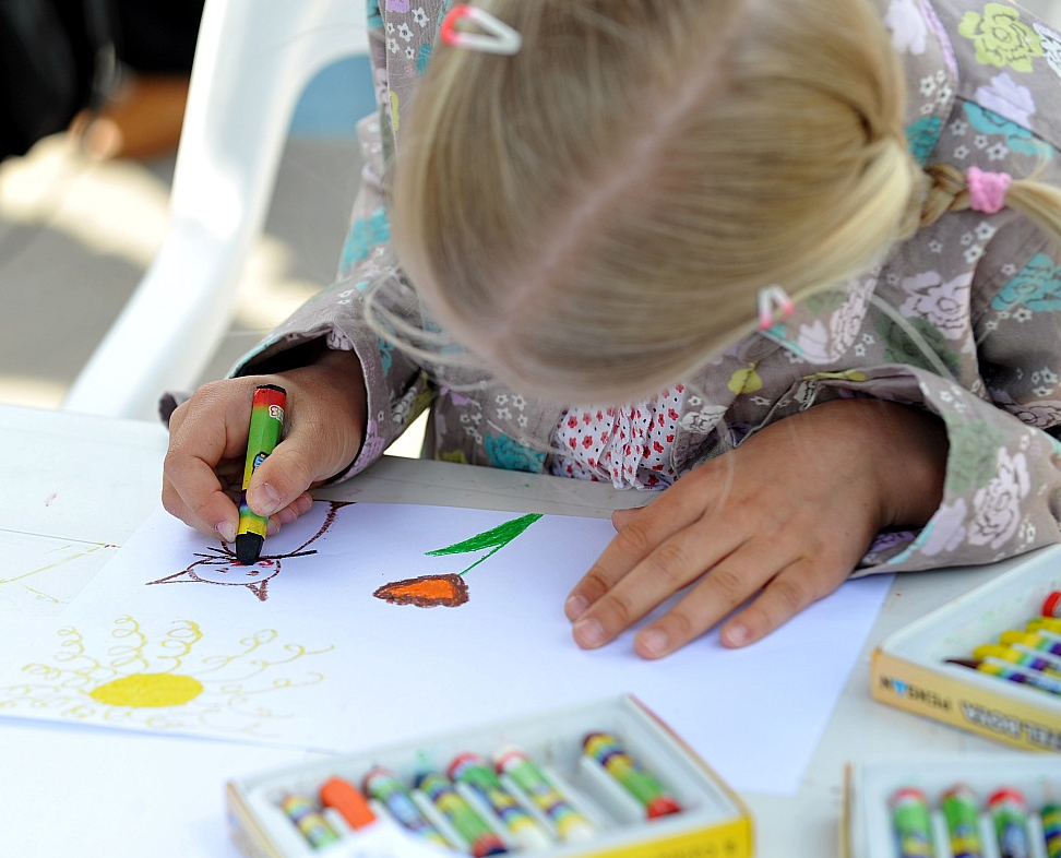 Tiesībsargs aicinājis, lai pašvaldības nodrošina skolām tādu finansējumu, lai tām pietiktu naudas arī akvareļu un aplikāciju papīra, dažādu krāsu iegādei.