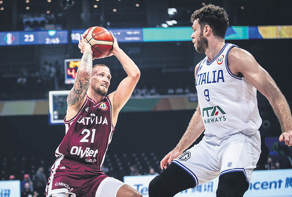 Aigars Šķēle pret Itāliju aizvadīja savu produktīvāko spēli pasaules čempionātā, gūstot 12 punktus un atdodot deviņas rezultatīvas piespēles.