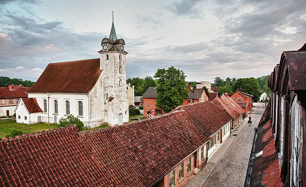 Kuldīgas pašvaldība strādājusi 20 gadus, lai radītu priekšnoteikumus vecpilsētas iekļaušanai UNESCO Pasaules mantojuma sarakstā.