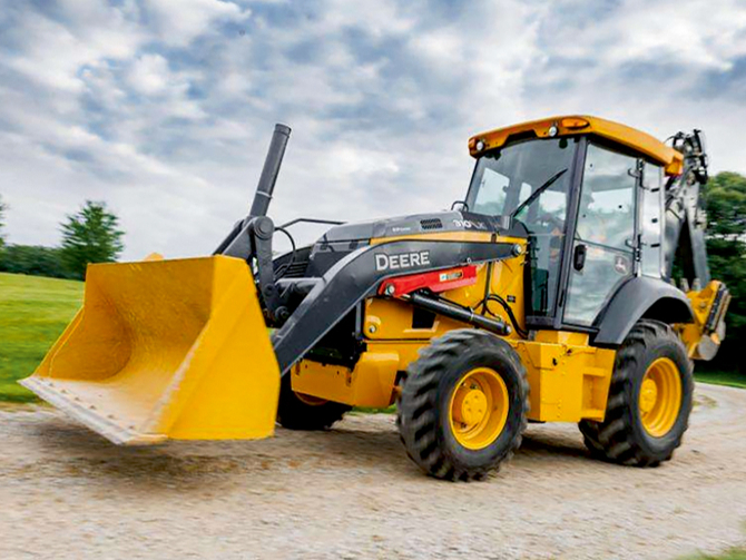 'John Deere' iekrāvējs.