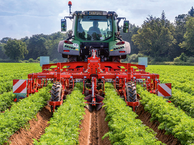 'Lemken Steketee EC-Ridger 9' agregāts. 