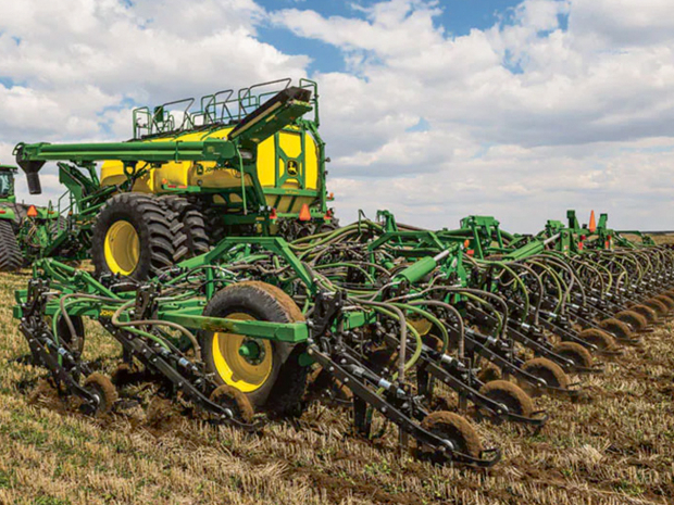 'John Deere P600' agregāts. 