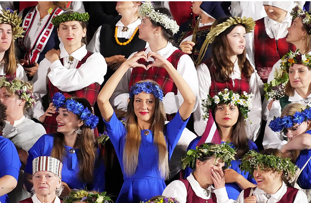 Tradīcijas 150 gadiem veltītie Dziesmu un deju svētki šovasar bija patiesa latviešu tautas pārliecības un vienotības manifestācija.