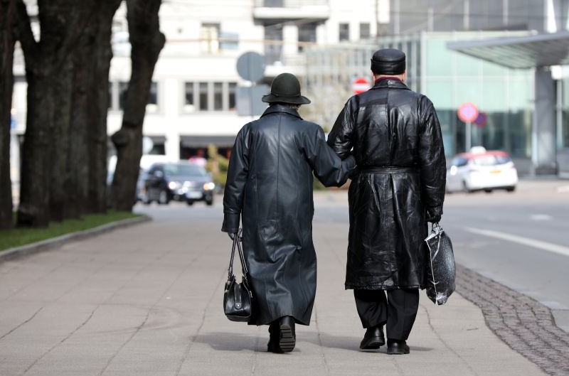Ilustratīvs attēls. Pensionāri.